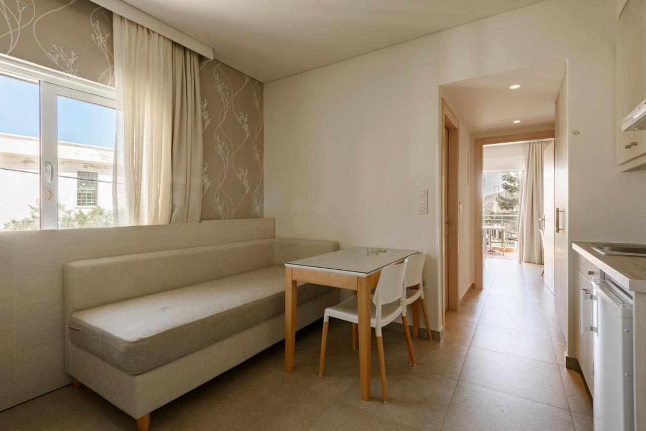 פליאוחורה Poseidon Studios & Apartments מראה חיצוני תמונה