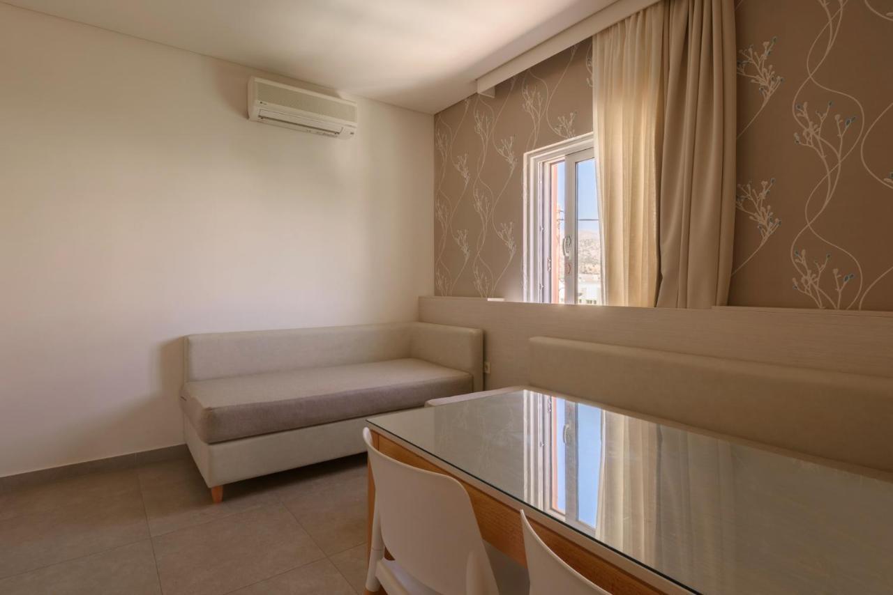 פליאוחורה Poseidon Studios & Apartments מראה חיצוני תמונה